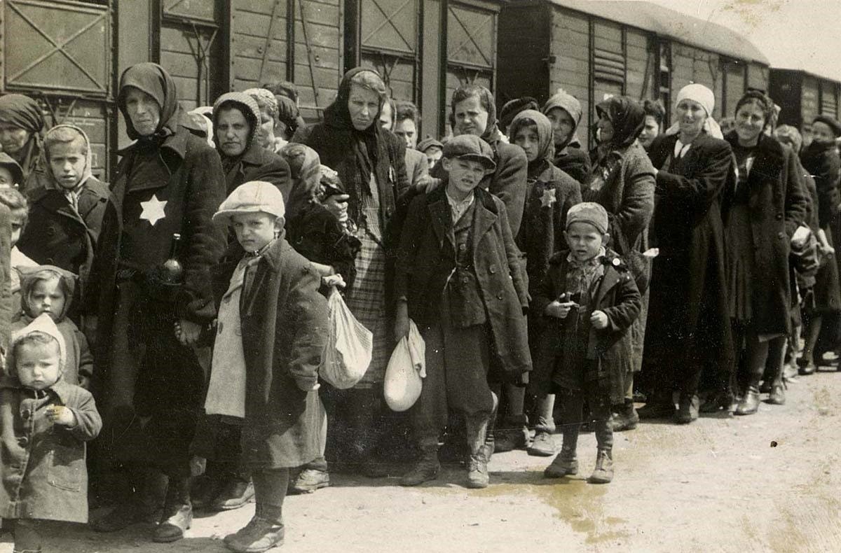 [ad_1] Ministerul de Externe al Poloniei a convocat luni ambasadorul Israelului la Varșovia după un mesaj făcut public pe platforma X de către Yad Vashem, instituție memorială evreiască, care nu a menționat faptul că Polonia era sub ocupație nazistă germană în timpul perioadei în care evreii erau obligați să poarte steaua galbenă