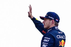 Max Verstappen compară pista umedă de la Las Vegas cu pilotajul pe gheață.