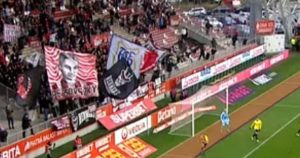 Momente șocante la UTA – U Cluj. FOTO. Gol invalidat după 5 minute de revizuire VAR. Suporterii au strigat „Hoții!”