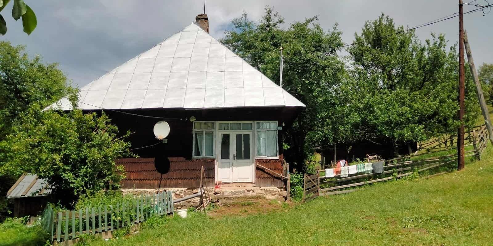 Satul izolat din Cluj, cu doar un locuitor: „Nu supăr pe nimeni, doar mă ceart cu mine însumi” / Primar: „Nu vor dispărea, deoarece se vând terenuri, iar peisajele sunt deosebite”