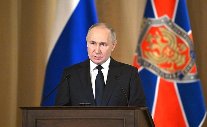 Președintele Putin anunță dezvoltarea a 38 de centre nucleare noi, planificate în regiunea Ural, Siberia și Extremul Orient rus, pentru a suplini capacitatea centralelor existente