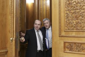 Tensiuni și agitație în jurul legilor justiției / Tudorel Toader anunță realizarea unei cărți de memorii / “Dragnea insista vehement pentru schimbarea definiției infracțiunii de abuz în serviciu”ea noastră”
