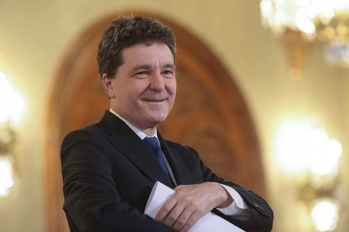 Un grup de parlamentari extremiști propune suspendarea din funcție a președintelui Nicușor Dan pentru presupuse interferențe în independența justiției / Ce prevede legea fundamentală