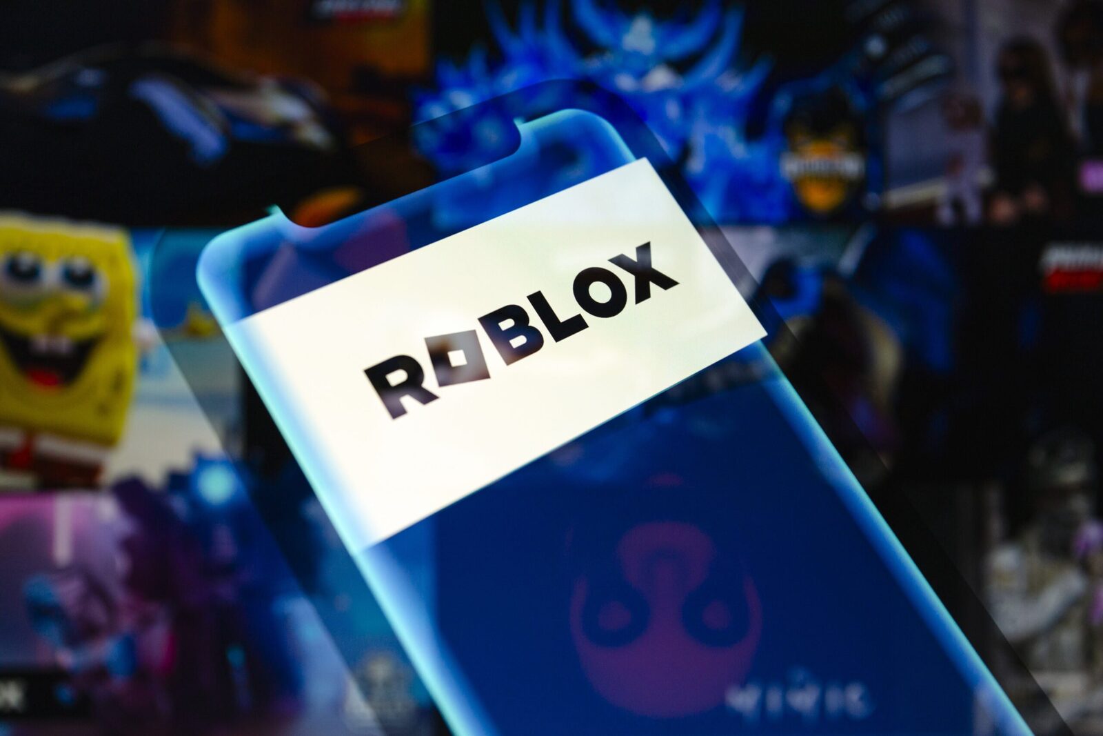 [ad_1] Rusia a blocat platforma de jocuri Roblox în luna decembrie 2025, invocând motive legate de distribuirea de conținut extremist și promovarea activităților ilegale, inclusiv a discursurilor LGBT