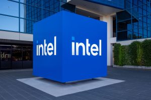 Comisia Europeană păstrează sancțiunea antitrust pentru Intel, amendă redusă dar menținută