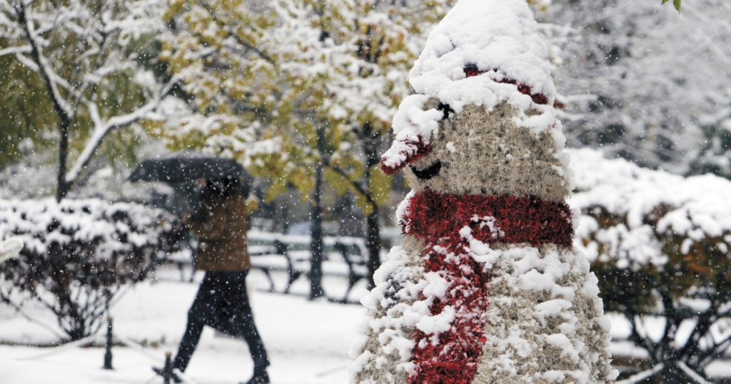 ANM a actualizat prognoza meteo. Cod galben și portocaliu de vânt puternic și ninsori în mai multe regiuni