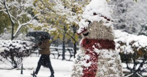 ANM a revizuit prognoza meteo: vânt puternic și ninsori, cod galben și portocaliu în diverse zone