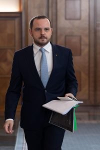 Ameliorări semnificative în cadrul ambulatoriilor de specialitate anunțate de Ministrul Sănătății „Ambulatoriile de specialitate intră, în sfârșit, pe drumul corect de dezvoltare și de creștere reală a capacității de răspuns pentru oameni”, a declarat Ministrul Sănătății, Alexandru Rogobete, într-o postare pe Facebook