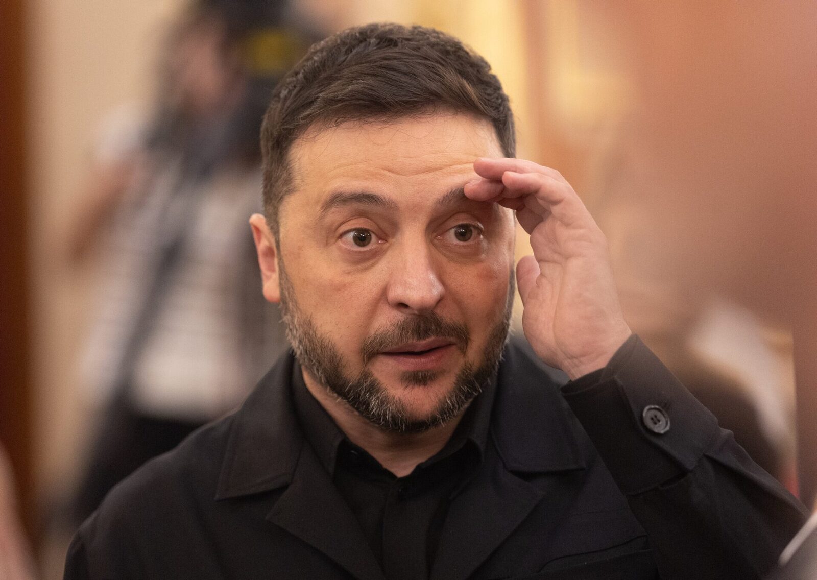 [ad_1] Zelenski mulțumește conducerii române pentru sprijinul acordat Ucrainei Președintele Ucrainei, Volodimir Zelenski, a transmis un mesaj de apreciere către conducerea de la Cotroceni, evidențiind sprijinul României pentru suveranitatea și integritatea teritorială a Ucrainei