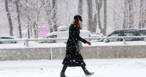 Avertizări meteo în România: coduri roșu, portocaliu și galben pentru ninsori și viscol. HARTĂ