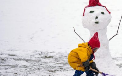 Cod galben de ninsori, vânt puternic și polei în prima zi de Crăciun. Cum se anunță vremea în zilele următoare și unde va fi ger