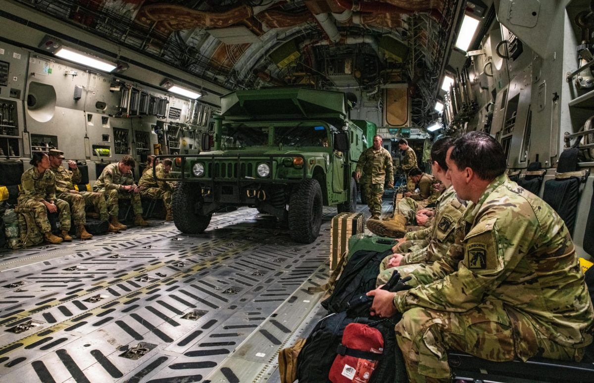 Pentagonul deschide o anchetă internă după discuții despre operațiuni pe Signal, având ca impact armata americană, pusă în pericol de șeful acesteia