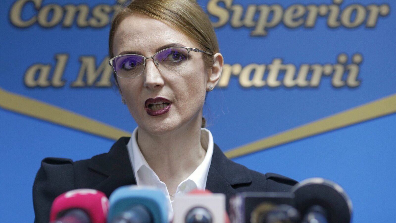 ÎCCJ contesta din nou la CCR legea pensiilor speciale: „Discriminează judecătorii”