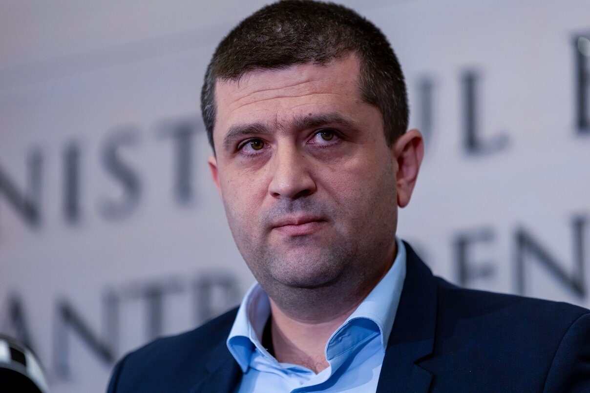 Radu Miruță, candidatul USR pentru Ministerul Apărării: doctor în Telecomunicații și pasionat de Drept, cu experiență în companii mari din domeniul telecom și implicare în negocierea contractelor din pachetul național de finanțare pentru Apărare