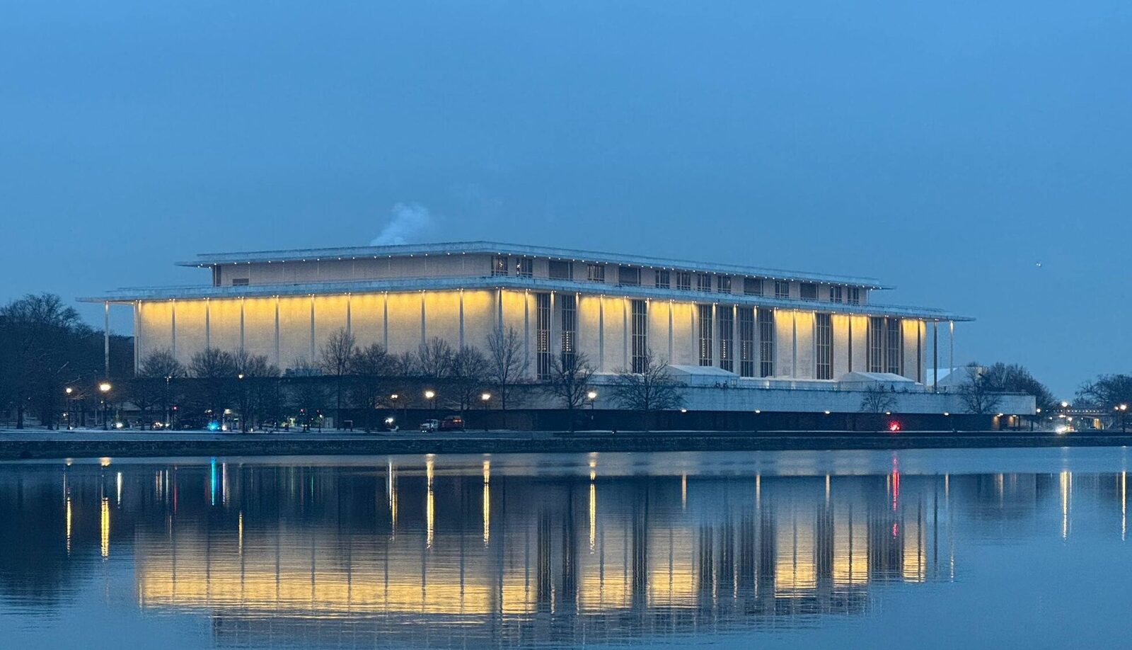 Trump inaugurează Centrul Kennedy, un reper cultural iconic din Washington DC, sub propria semnătură