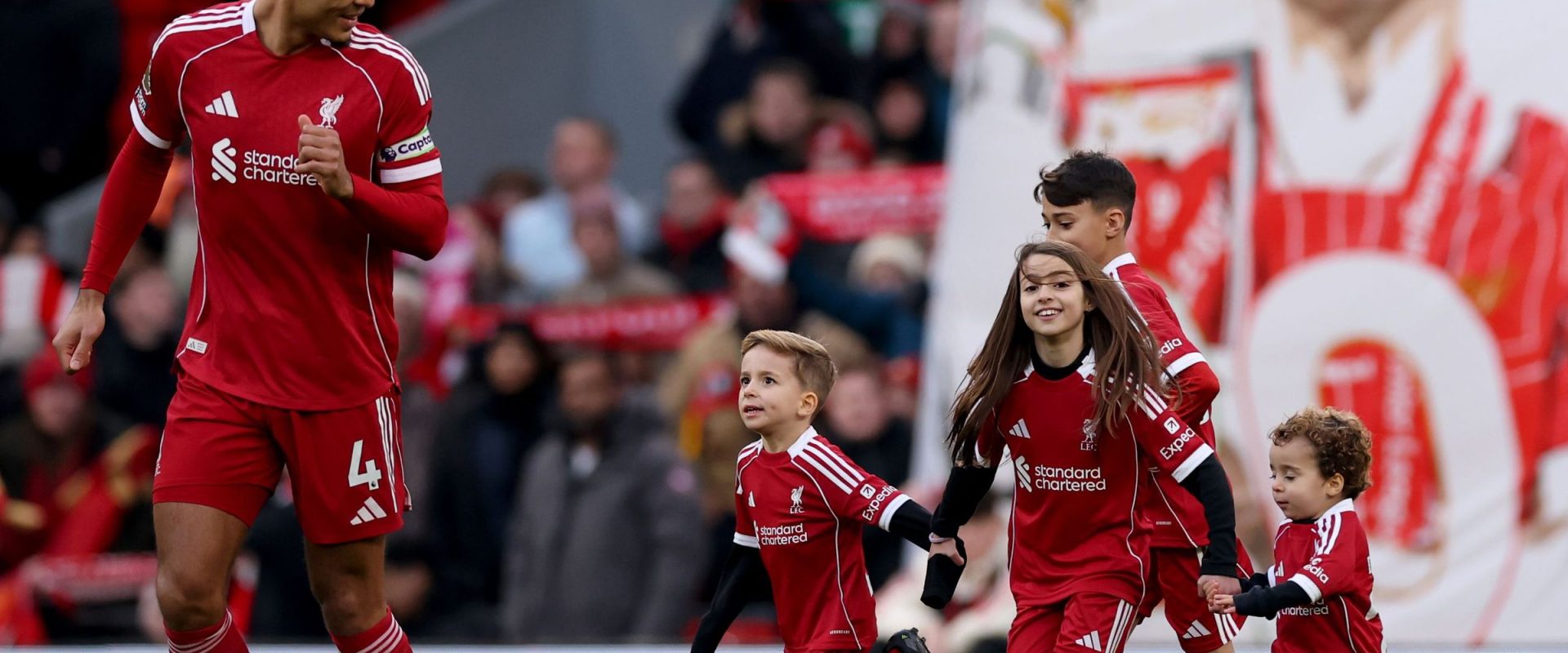 Liverpool câștigă duelul cu Wolverhampton! Momente emoționante înainte de startul partidei