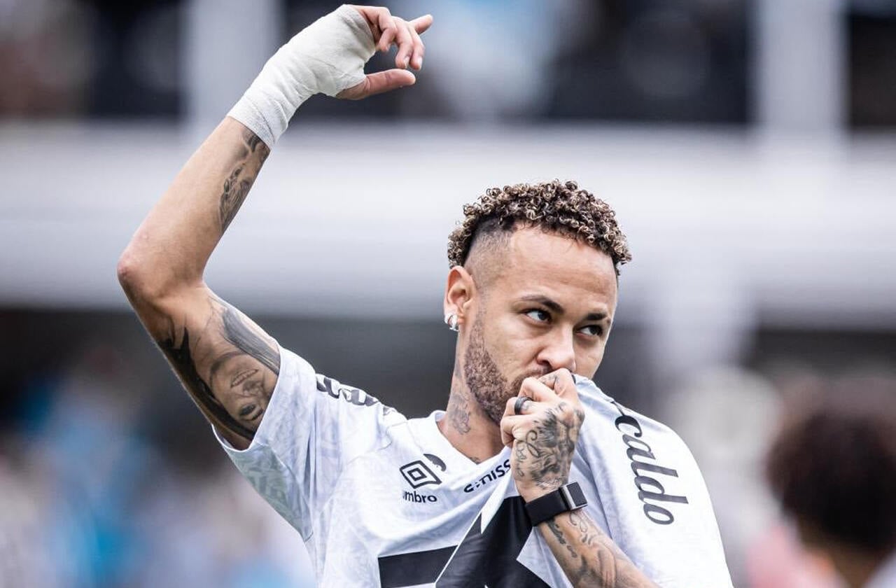 Neymar este celebrat în Vila pentru atingerea a 150 de goluri și primește o ocazie de a rămâne.