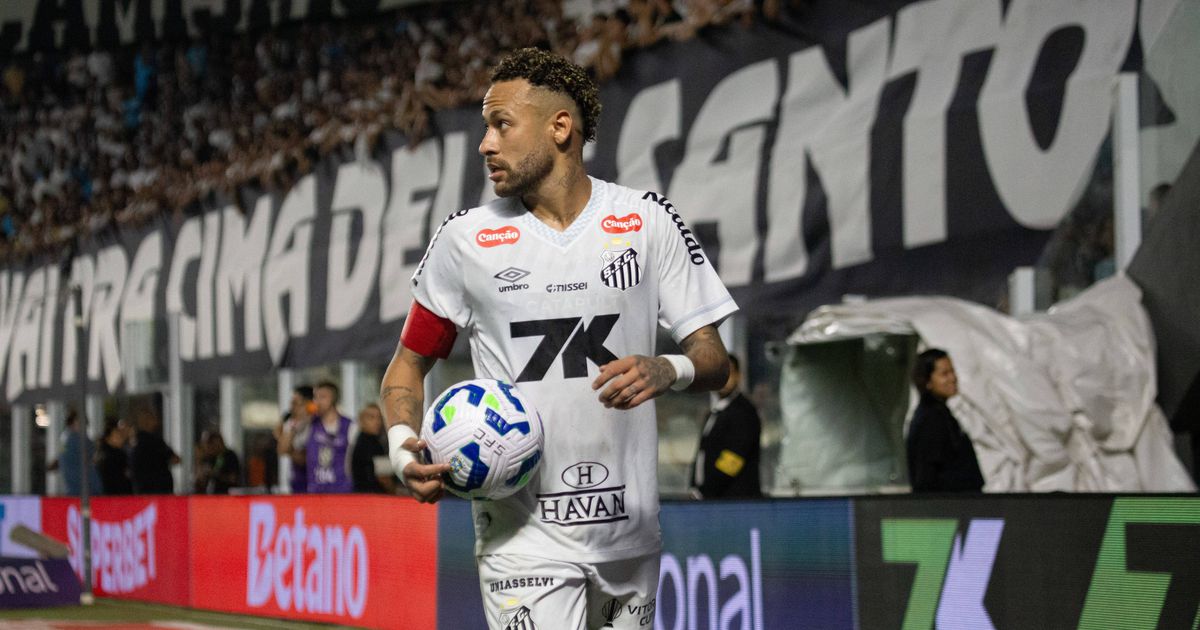 Neymar ajuda Santos a escapar ao inferno na última jornada do Brasileirão