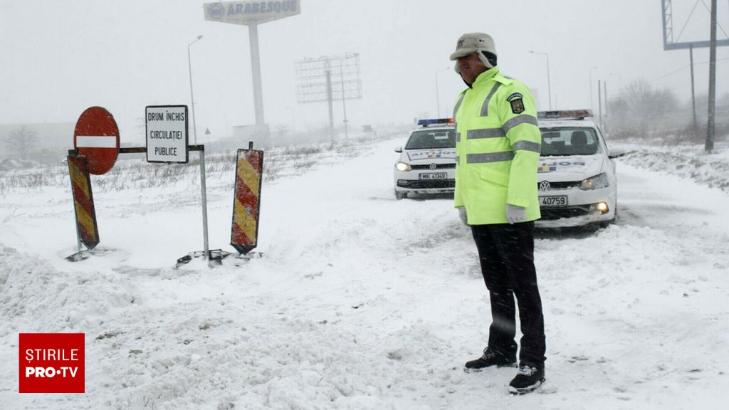 Trafic îngreunat din cauza ninsorilor. Care sunt șoselele cu probleme