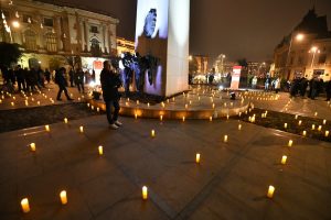 O comemorare a 36 de ani de la Revoluție s-a desfășurat în Capitală, in care cetățenii acesteia au aprins lumânări și au păstrat un moment de reculegere.