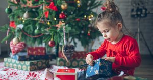 Seara în care se umplu ghetele de Moș Nicolae și semnificația nuielușei în tradiția românească.