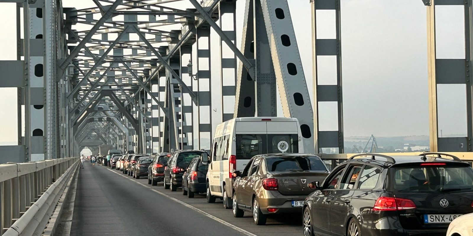 Redeschiderea traficului pe podul Giurgiu-Ruse peste Dunăre va avea loc pe 18 decembrie, iar aglomerația se va relua din 8 ianuarie
