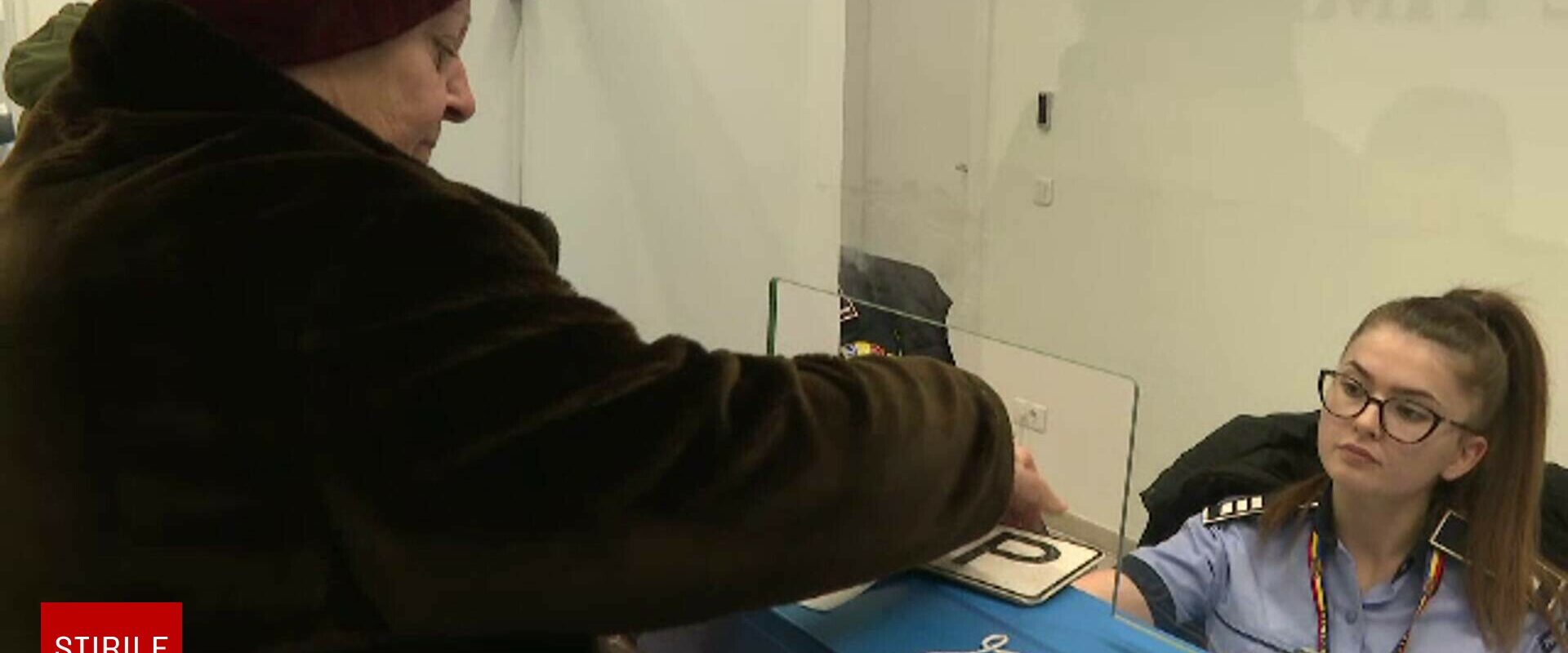 Românii se grăbesc să-și radieze mașinile pe care nu le mai folosesc, de teama taxelor mărite din 2026. Cât va fi impozitul