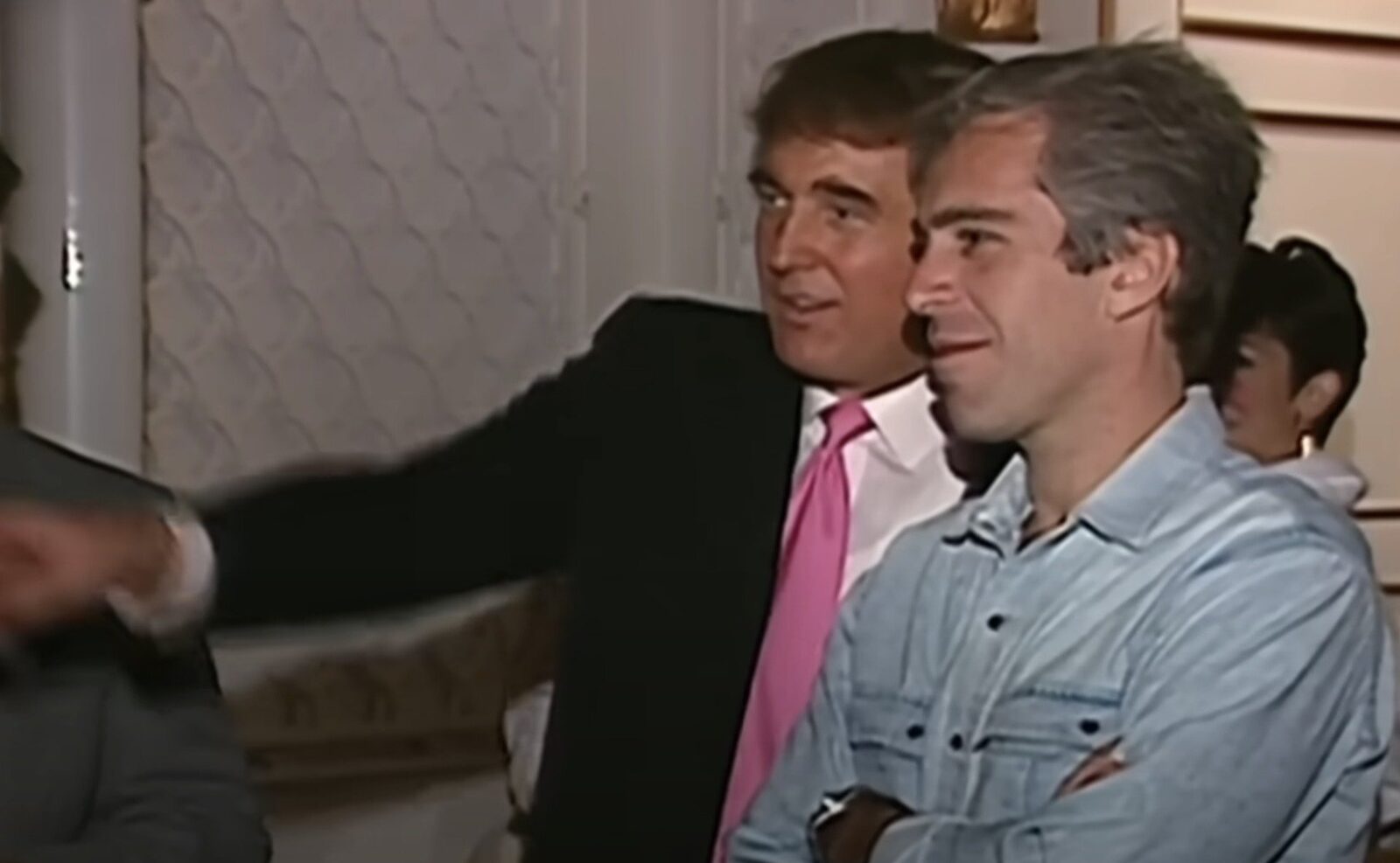Guvernul Trump va declasifica și publica câteva sute de mii de documente legate de cazul criminalului sexual Jeffrey Epstein