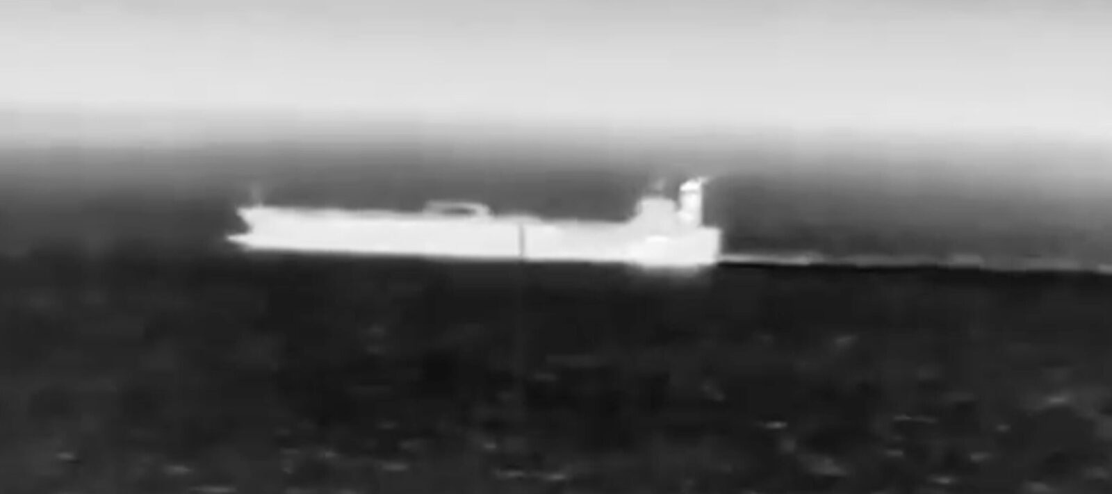 VIDEO: Atac fără precedent în Marea Mediterană, drone ucrainene au lovit un petrolier al flotei rusești fantomă (conform unor surse)