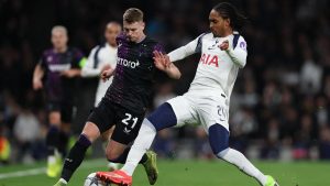 Slavia a luptat, dar n-a fost suficient. A pierdut la Londra la trei goluri diferență.