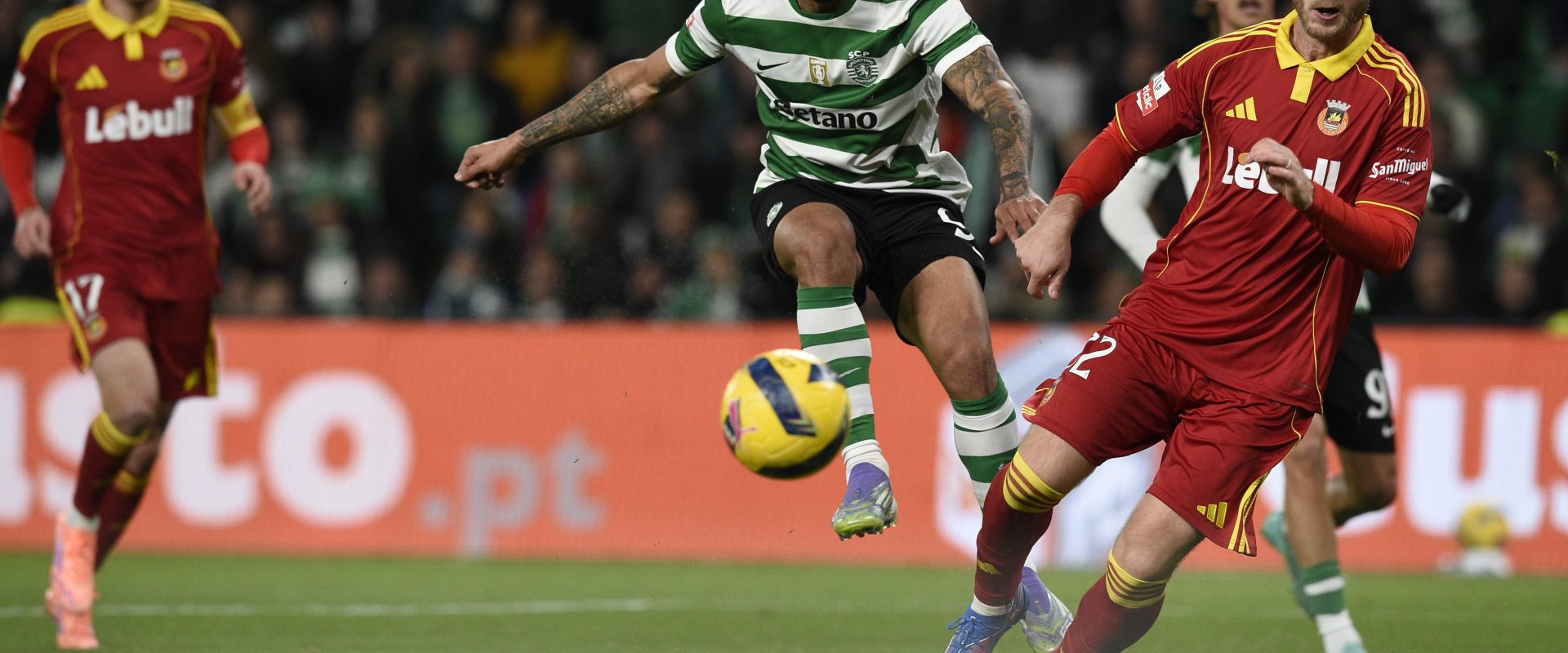 Sporting em modo rolo compressor na despedida de um ano de ouro (crónica)