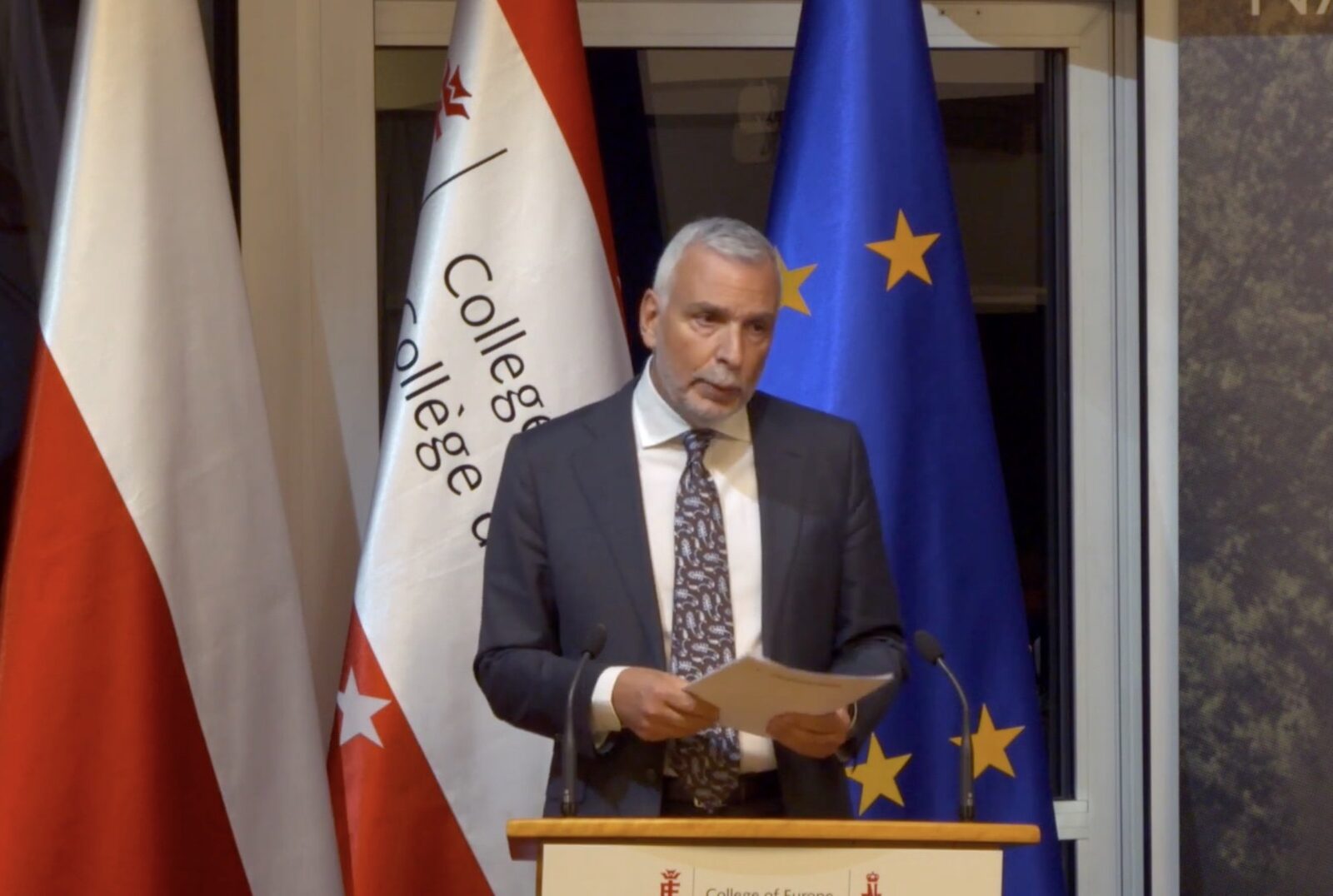 Stefano Sannino renunță la postul din cadrul Comisiei Europene după o investigație pentru fraudă și se pregătește să se pensioneze la finalul anului, anunță instituția comunitară