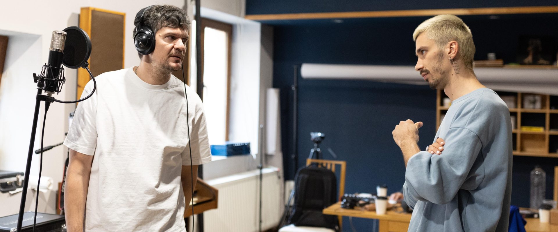 Tudor Chirilă și Cojo au lansat piesa „Generații”, un dialog tată-fiu despre încredere, la invitația BCR