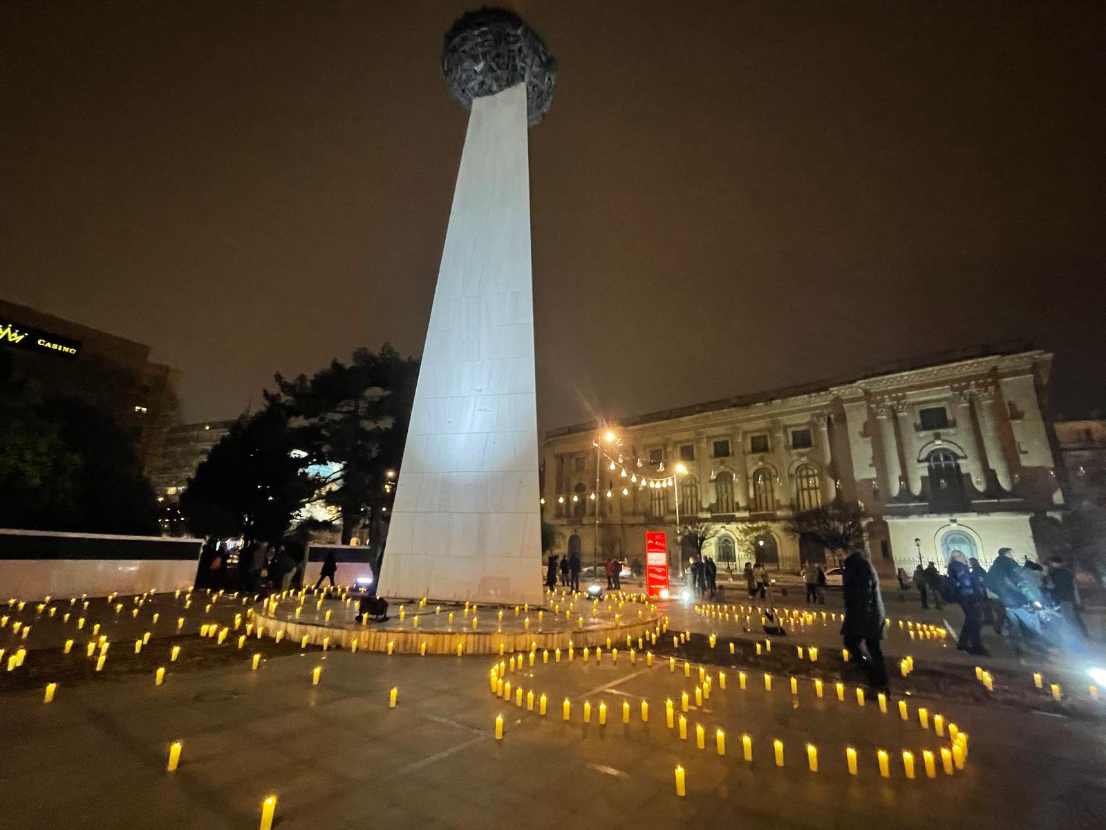 Momente de reculegere și solidaritate la Memorialul Renașterii: proiectul promovează normalitatea și unitatea comunității fără spectacole sau manifestări grandioase