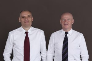 Familia Pavăl de la Dedeman a propus achiziția Carrefour.