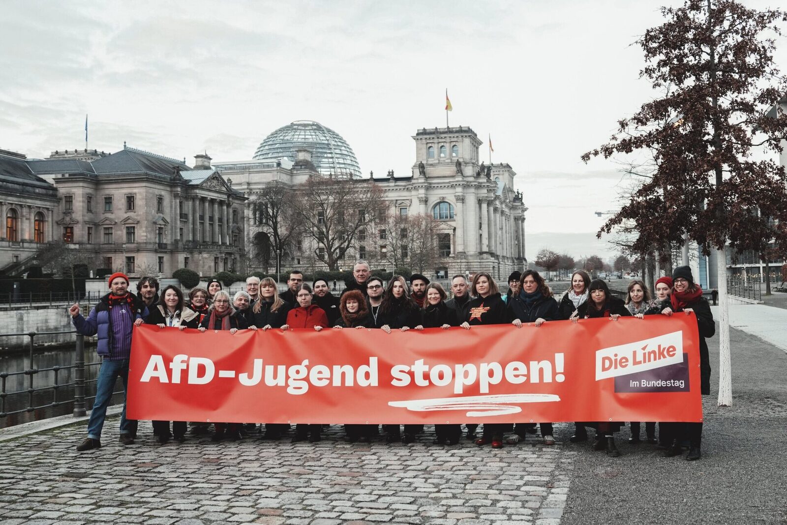 [ad_1] Opoziția din Germania acuză partidul de extremă dreaptă Alternativa pentru Germania (AfD) că ar colecta informații care ar putea fi utile serviciilor de intelligence din Rusia, conform unei informații transmise de Mediafax