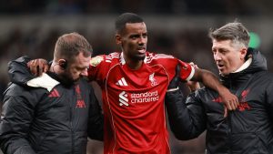 Diagnostic înfricoșător pentru Alexander Isak după accidentarea suferită în meciul Tottenham – Liverpool!