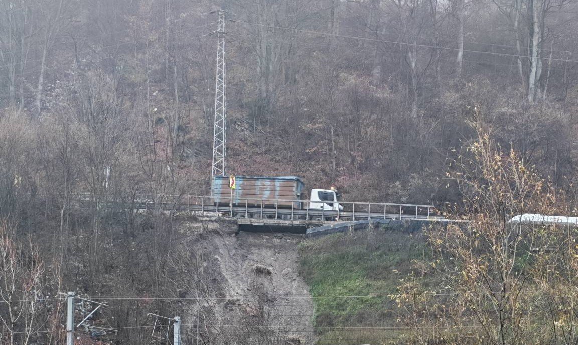 [ad_1] O pământcăliere a avut loc pe partea de terasament a drumului național DN1, în apropierea localității Comarnic, județul Prahova