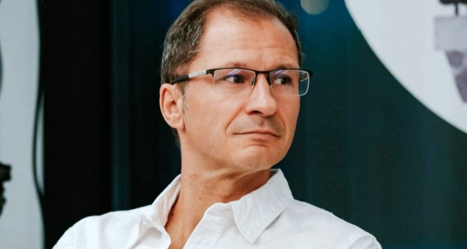 Bogdan Crețu, profesor la Facultatea de Litere din Iași: Cititul impus încă din clasa a IX-a nu favorizează formarea unui cititor adevărat