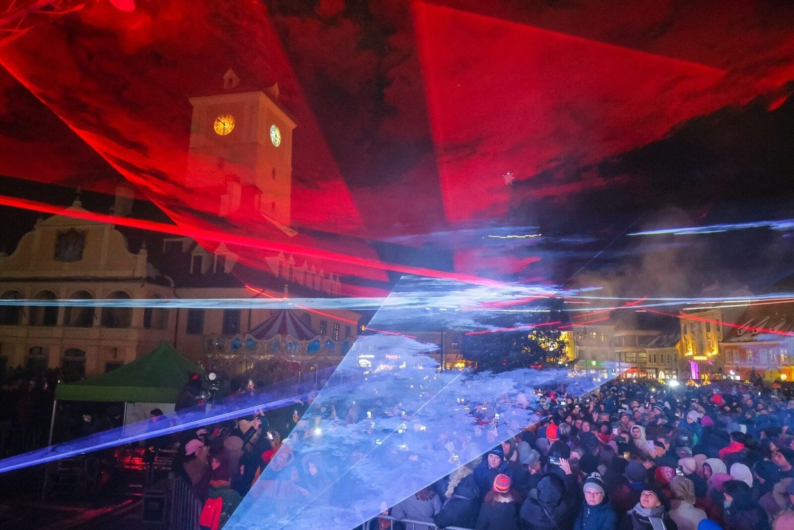 Brașovul își pregătește discret, dar cu entuziasm, tradiționala petrecere de Revelion în centrul istoric, Piața Sfatului