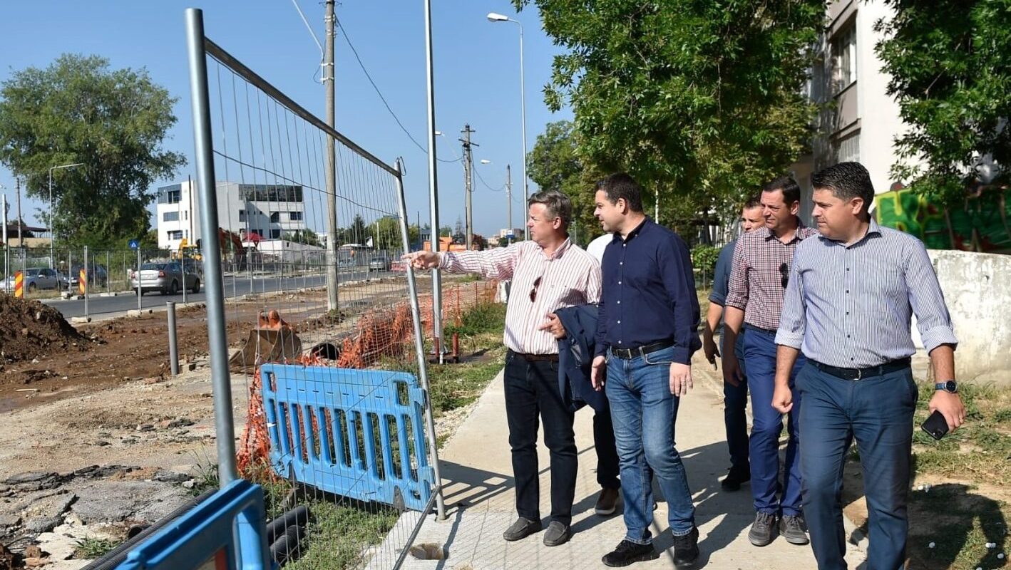 Ciprian Ciucu afirmă că anumite formațiuni politice nu au învățat nimic din greșelile trecutului și persistă în aceleași erori din ultimii 35 de ani; el consideră că doar două partide au șanse reale, în rest fiind doar manipulări