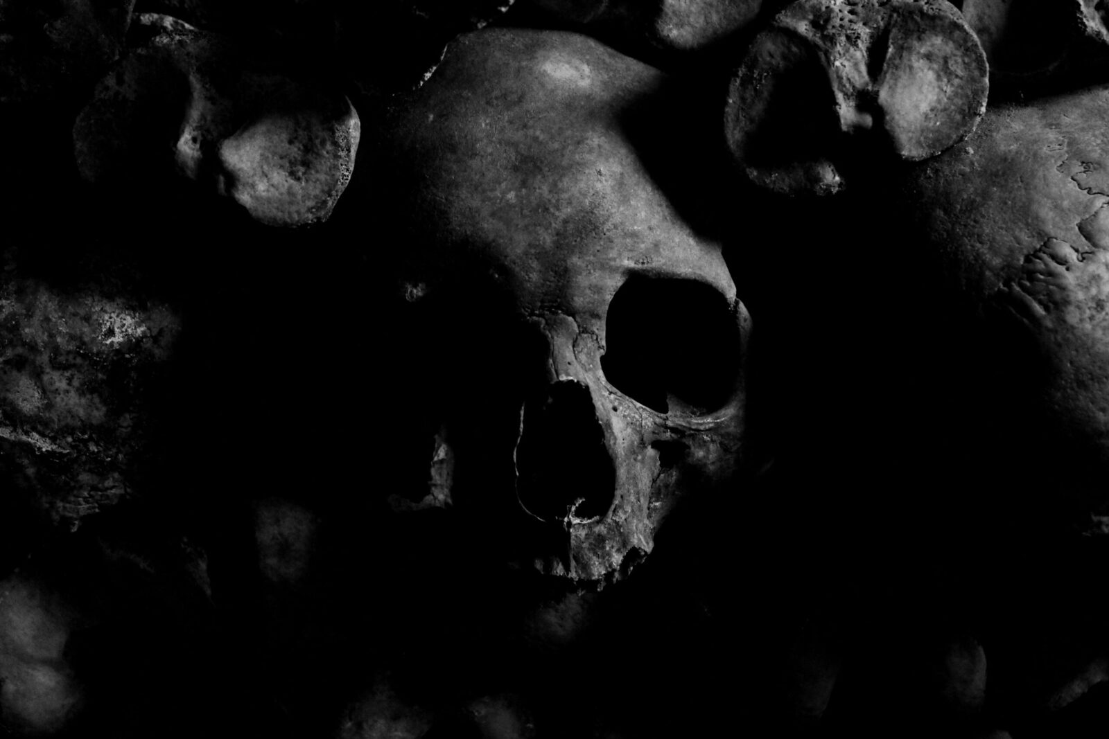 [ad_1] Se crede că o erupție vulcanică din jurul anului 1345 ar fi putut provoca o reacție în lanț, care a dus la cea mai mortală pandemie din Europa, cunoscută sub numele de Moartea Neagră, conform oamenilor de știință, relatează BBC