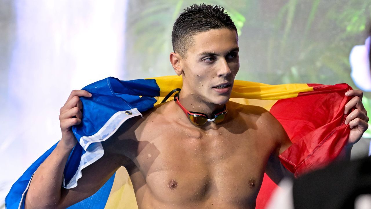 [ad_1] David Popovici, marele nostru campion, se află într-o situație dificilă, fiind neplătit de Agenția Națională pentru Sport din vara anului 2024