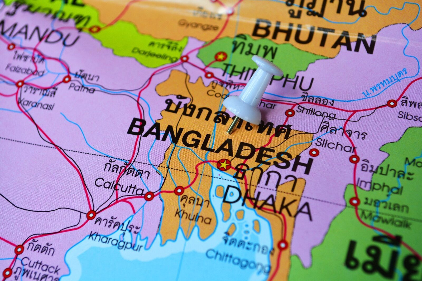 Deputată britanică, nepoata fostei premieri Sheikh Hasina, condamnată la doi ani de închisoare în Bangladesh pentru corupție