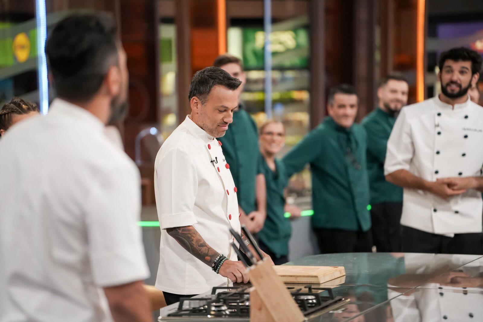 Semifinaliștii sezonului 16 din Chefi la cuțite, cu reguli noi, vor fi selectați pe 22 decembrie 2025.