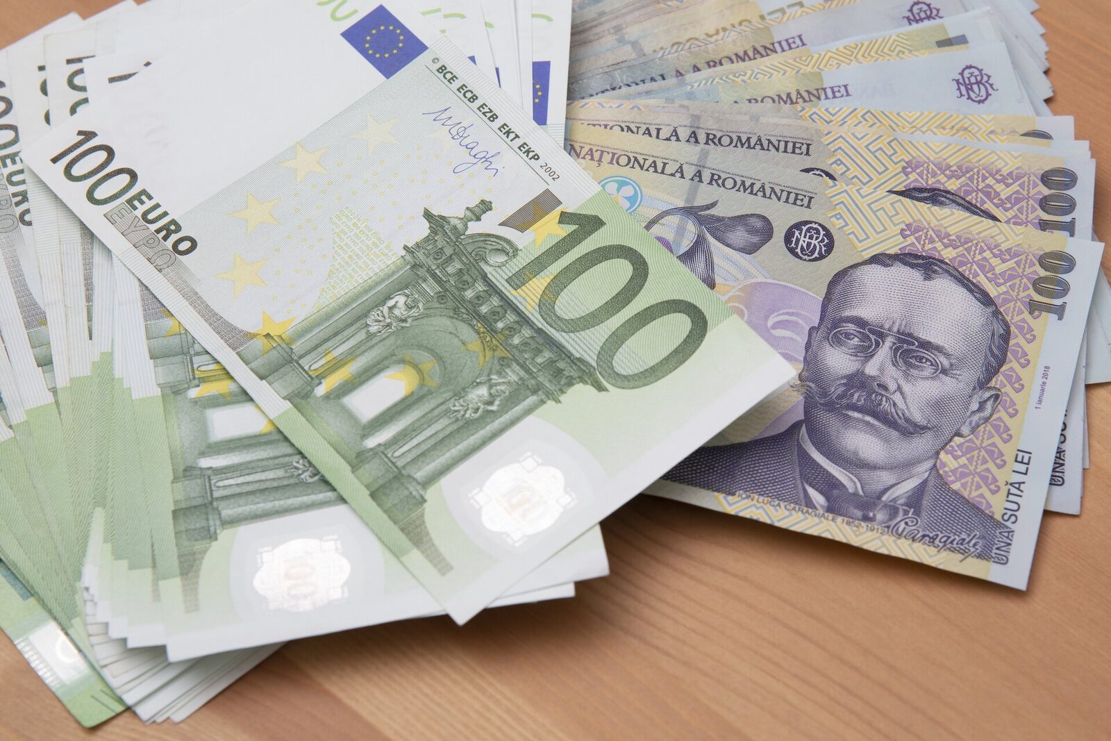 Fidelis 2025: Lansați-vă în ultima ediție din acest an, programată pentru vineri, 5 decembrie. Ratele dobânzilor pentru lei și euro.