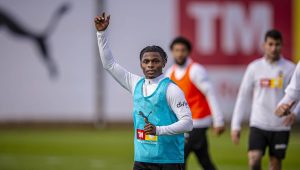 Ramazani pe lista de așteptare, sperând la o mare oportunitate cu Valencia