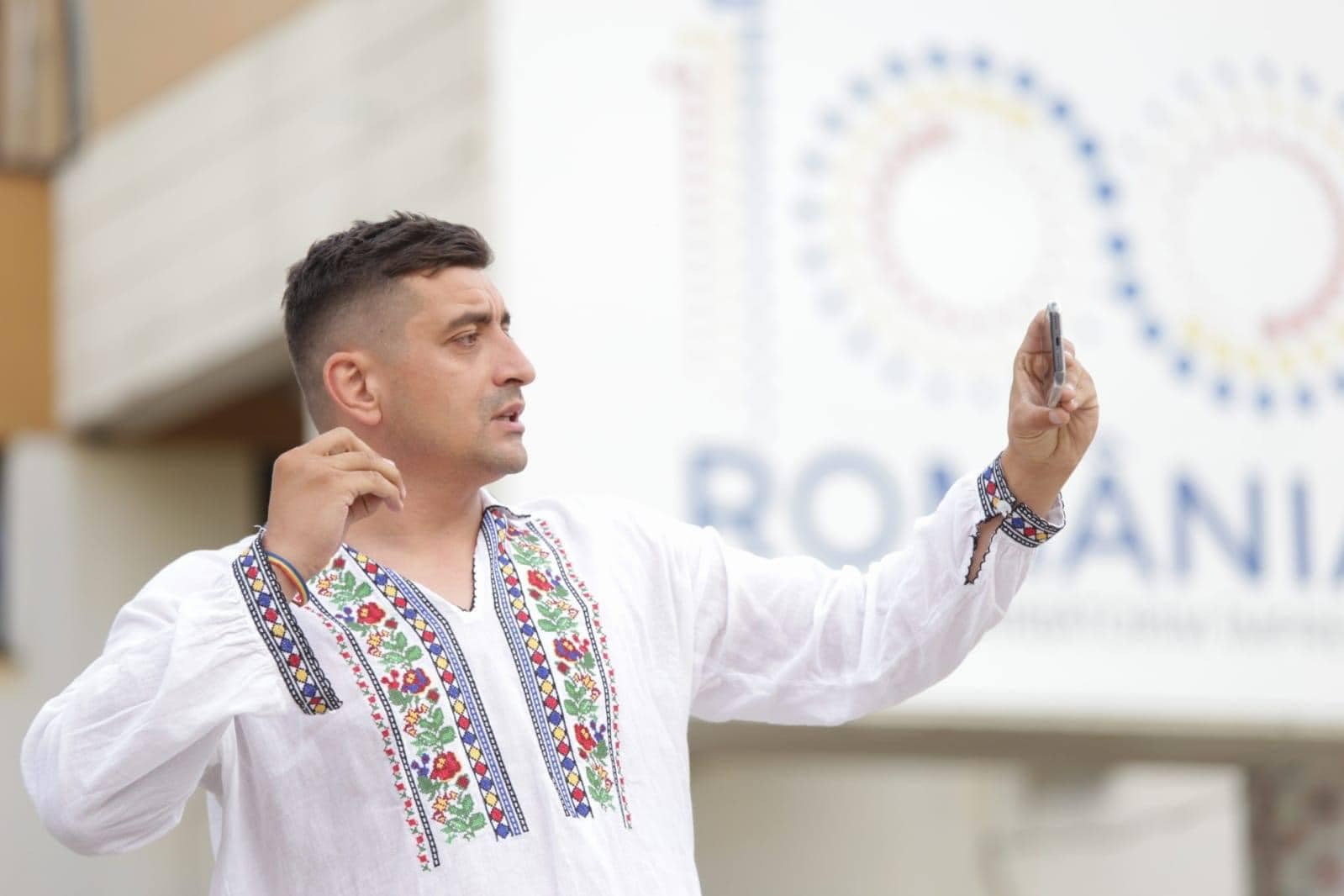 Petrișor Peiu afirmă că în gruparea extremistă AUR nu au fost solicitate demisii ale lui George Simion, în urma înfrângerii candidaților partidului la alegerile de duminică