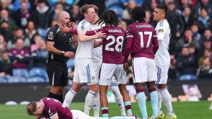 A sosit factura! Măsura disciplinară aplicată jucătorului care a scuipat către suporterii adversi