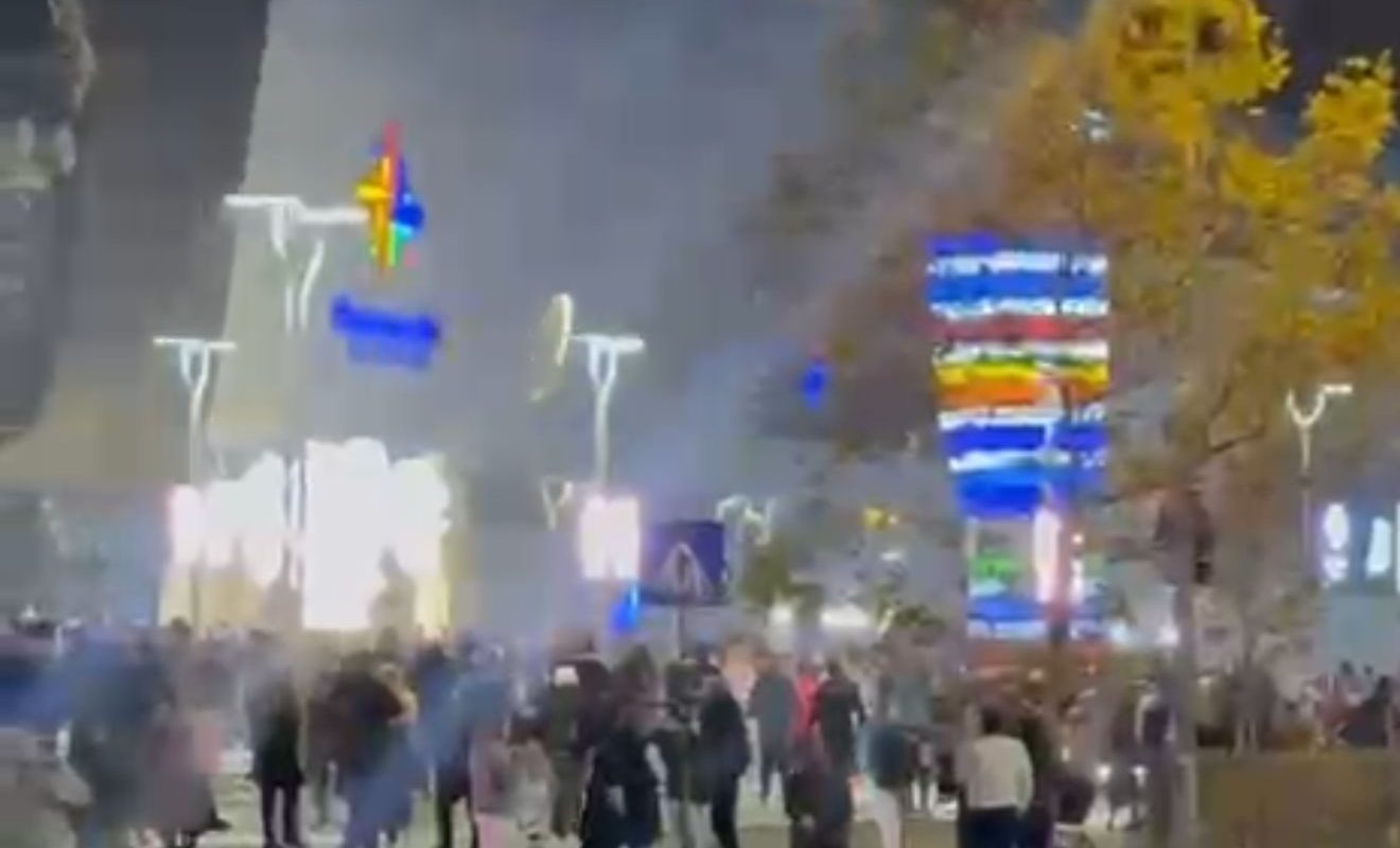 [ad_1] Pompierii din Capitală intervin chiar acum pentru lichidarea unui incendiu izbucnit la Promenada Mall, situat pe Calea Floreasca din Sectorul 1